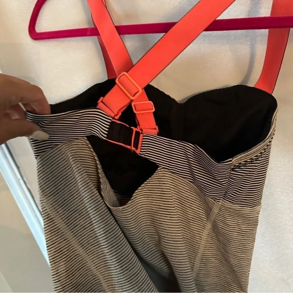 Lululemon Catch‎ Me Tank size 2 Tonka Stripe Cashew Black